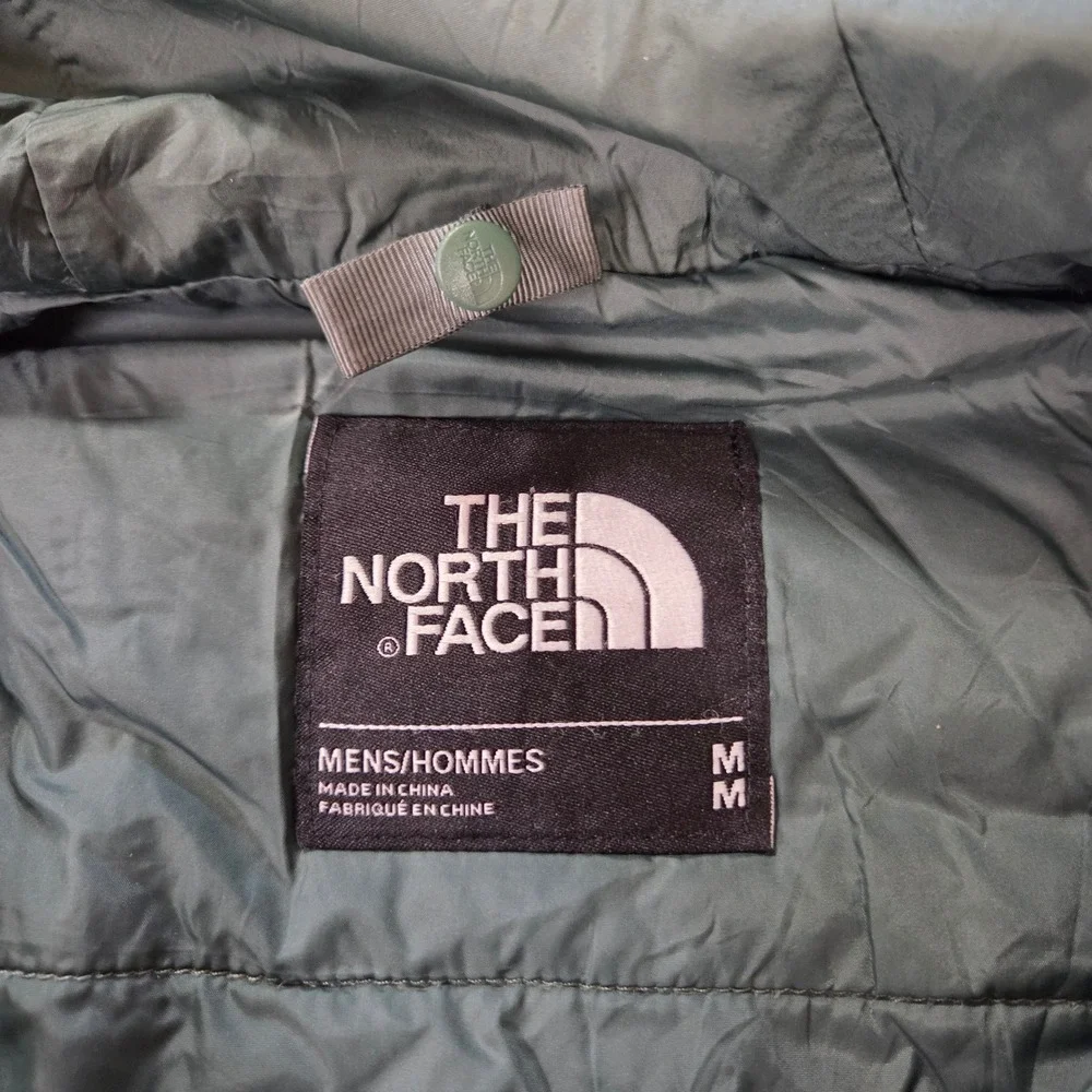 The North Face Mens DryVent Hooded Rain Jacket Olive Green Medium Full Zip Shell